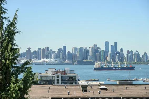 305 310 West 3rd Street, North Vancouver