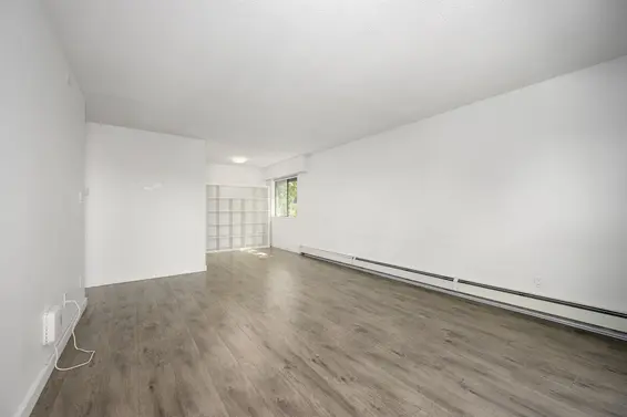 305 310 West 3rd Street, North Vancouver For Sale - image 4