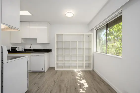 305 310 West 3rd Street, North Vancouver For Sale - image 6