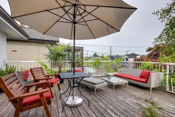 529 East 7th Street, North Vancouver For Sale - image 3