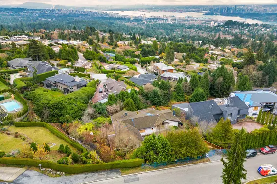 1318 Crestwell Road, West Vancouver