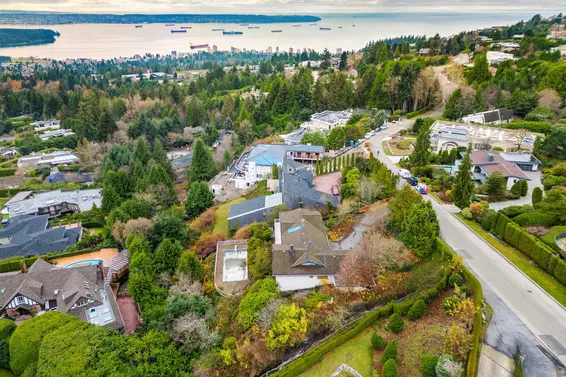 1318 Crestwell Road, West Vancouver For Sale - image 2