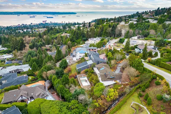 1318 Crestwell Road, West Vancouver For Sale - image 3