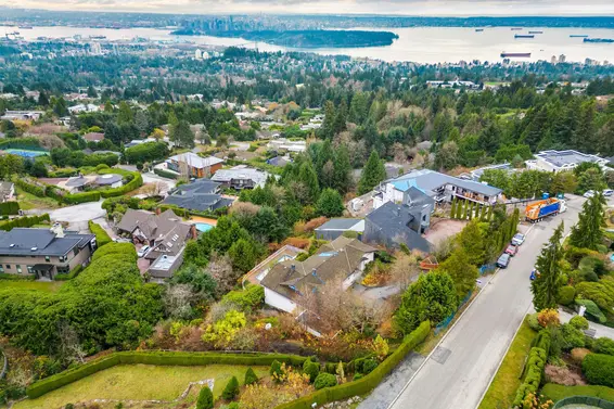 1318 Crestwell Road, West Vancouver For Sale - image 4