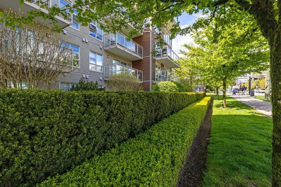 110 1033 St. Georges Avenue, North Vancouver For Sale - image 33