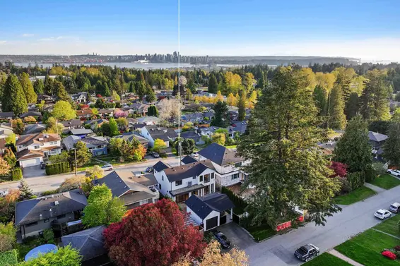 428 West 28th Street, North Vancouver For Sale - image 3