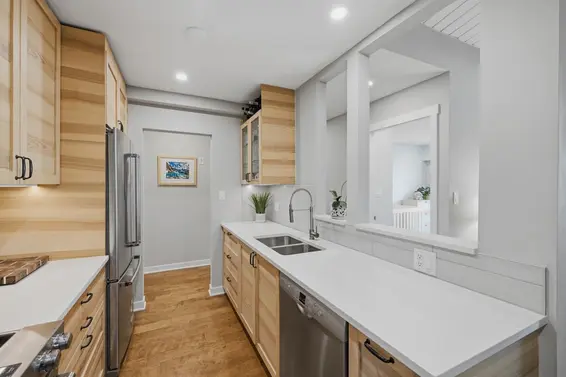 304 325 West 3rd Street, North Vancouver For Sale - image 10