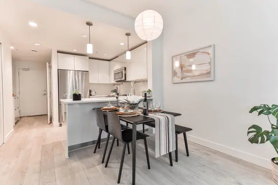 527 723 3rd West Street, North Vancouver For Sale - image 3