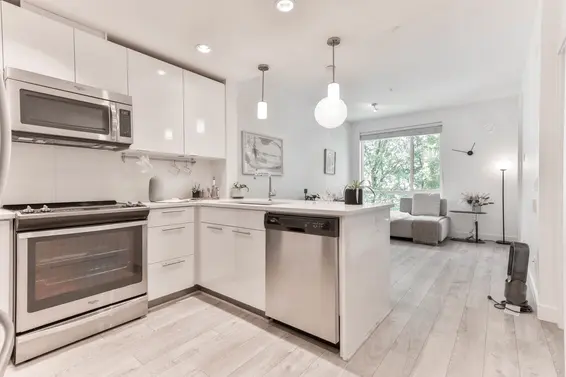 527 723 3rd West Street, North Vancouver For Sale - image 5