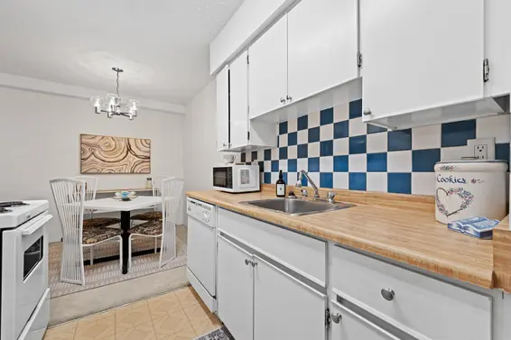 206 250 West 1st Street, North Vancouver For Sale - image 3