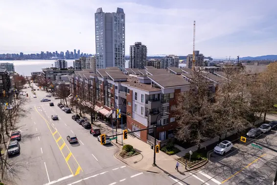 203 305 Lonsdale Avenue, North Vancouver For Sale - image 2