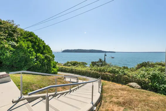 208 2119 Bellevue Avenue, West Vancouver For Sale - image 2