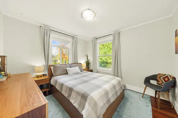 2340 Chesterfield Avenue, North Vancouver For Sale - image 11