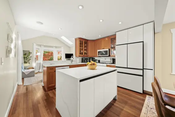 2340 Chesterfield Avenue, North Vancouver For Sale - image 8