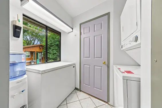 2161 Floralynn Crescent, North Vancouver For Sale - image 18