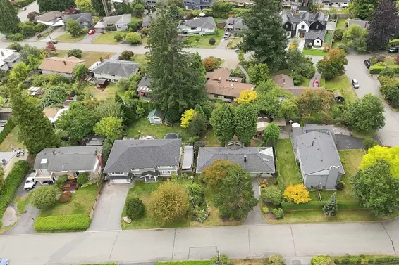 2161 Floralynn Crescent, North Vancouver For Sale - image 32