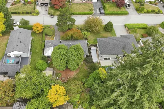 2161 Floralynn Crescent, North Vancouver For Sale - image 34