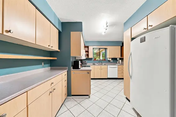 2161 Floralynn Crescent, North Vancouver For Sale - image 9