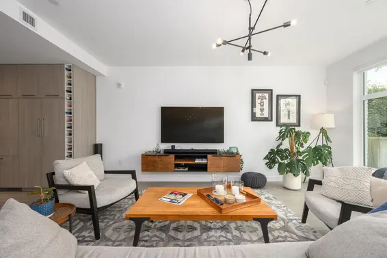 108 733 East 3rd Street, North Vancouver For Sale - image 7