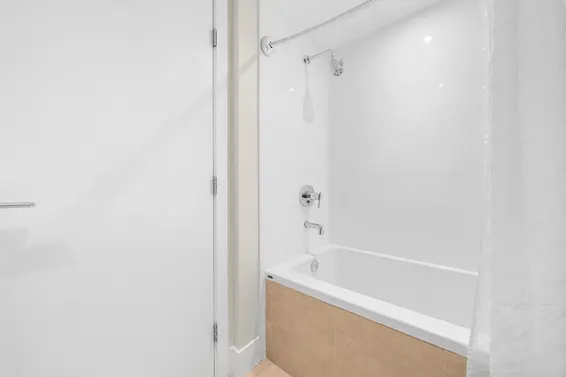 311 150 West 15 Street, North Vancouver For Sale - image 23