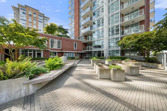 311 150 West 15 Street, North Vancouver For Sale - image 32