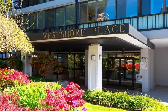 204 650 16th Street, West Vancouver For Sale - image 3