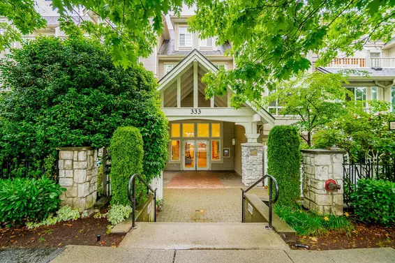 212 333 East 1St Street, North Vancouver