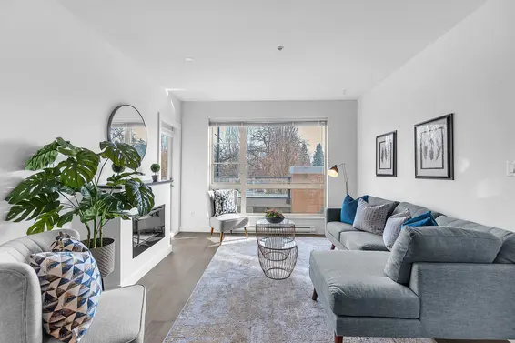 202 1330 Marine Drive, North Vancouver