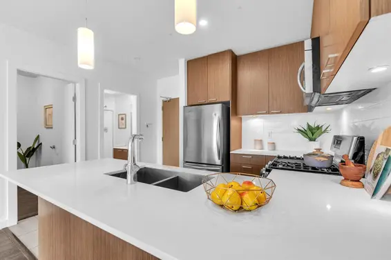 202 1330 Marine Drive, North Vancouver For Sale - image 11