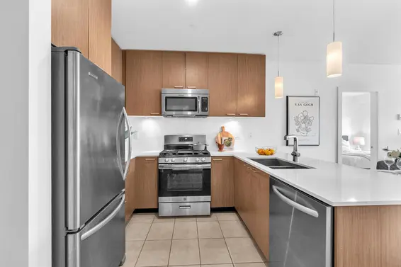 202 1330 Marine Drive, North Vancouver For Sale - image 12