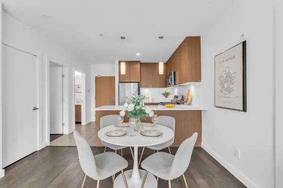 202 1330 Marine Drive, North Vancouver For Sale - image 9