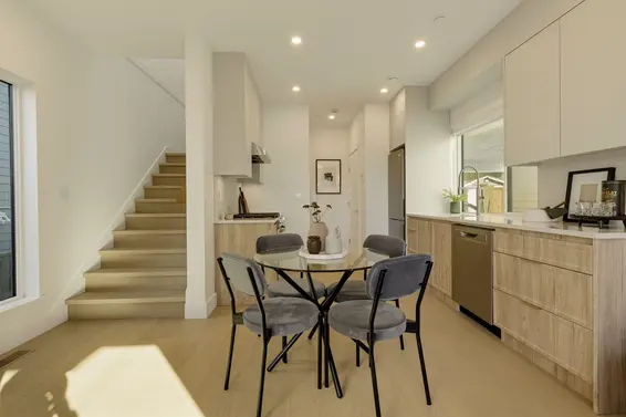 2 328 West 14th Street, North Vancouver For Sale - image 17