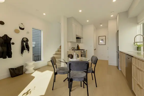 2 328 West 14th Street, North Vancouver For Sale - image 18