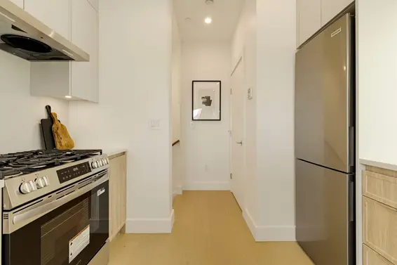 2 328 West 14th Street, North Vancouver For Sale - image 29