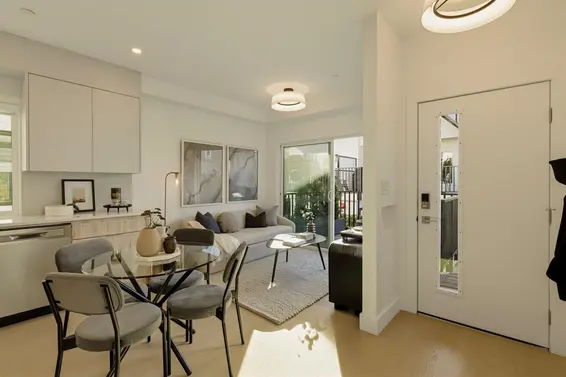 2 328 West 14th Street, North Vancouver For Sale - image 32