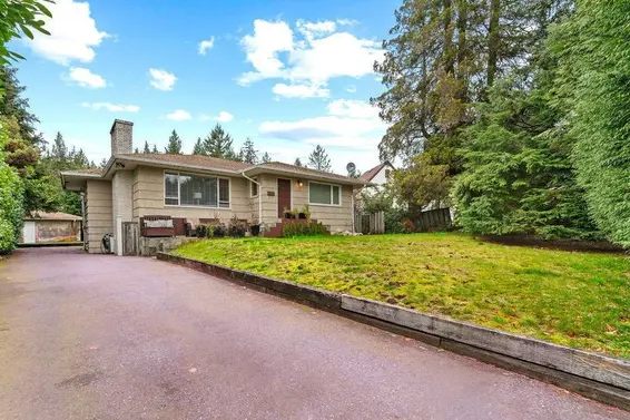 3955 Highland Boulevard, North Vancouver