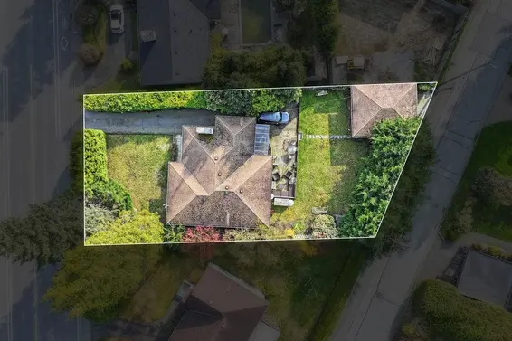 3955 Highland Boulevard, North Vancouver For Sale - image 19