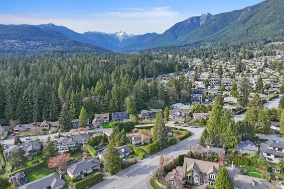 3955 Highland Boulevard, North Vancouver For Sale - image 27