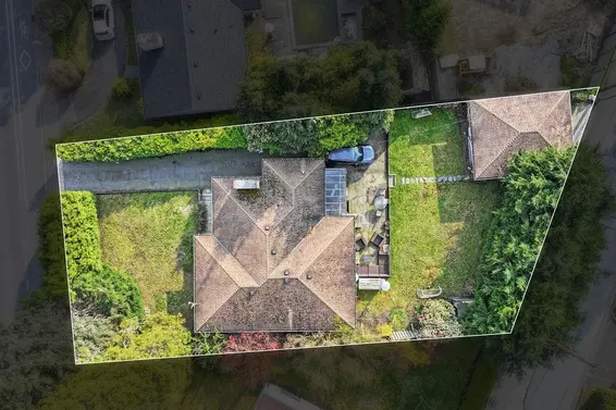 3955 Highland Boulevard, North Vancouver For Sale - image 34