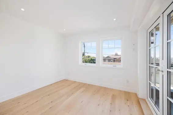 261 West 6th Street, North Vancouver For Sale - image 10