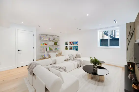 261 West 6th Street, North Vancouver For Sale - image 13