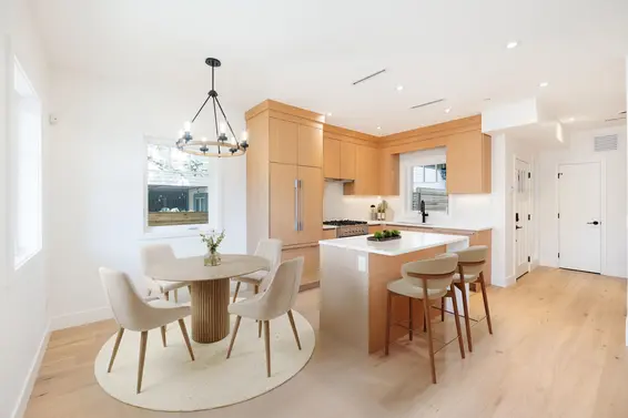 261 West 6th Street, North Vancouver For Sale - image 3