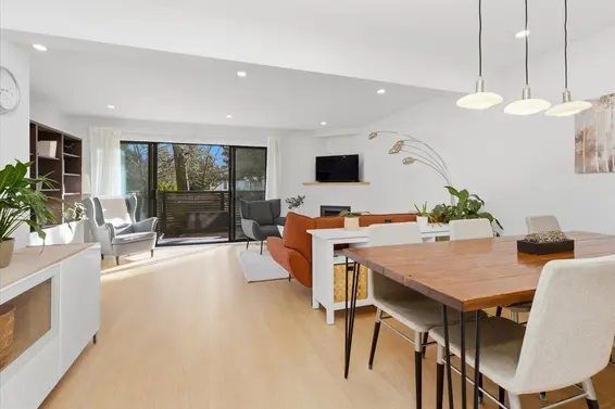 48 1910 Cedar Village Crescent, North Vancouver