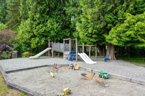 48 1910 Cedar Village Crescent, North Vancouver For Sale - image 37