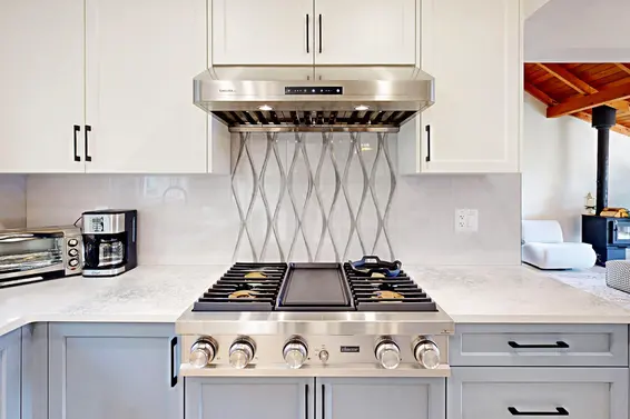 4545 Strathcona Road, North Vancouver For Sale - image 10