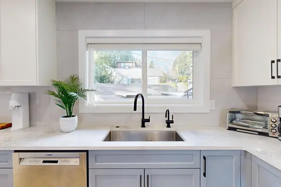 4545 Strathcona Road, North Vancouver For Sale - image 12