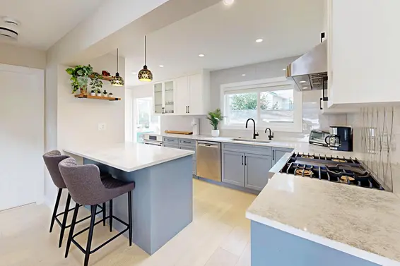 4545 Strathcona Road, North Vancouver For Sale - image 9