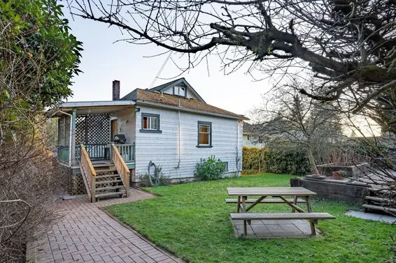 1156 Adderley Street, North Vancouver For Sale - image 27