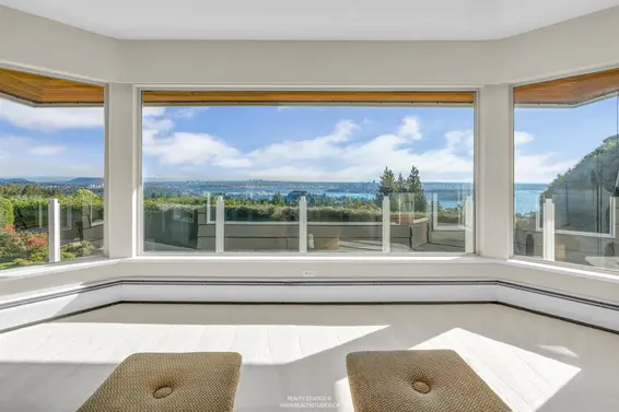 1331 Chartwell Drive, West Vancouver For Sale - image 4