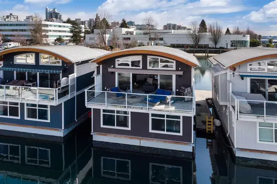 22 415 West Esplanade Avenue, North Vancouver For Sale - image 35